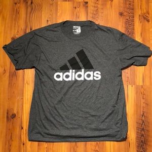 🔥Addias T-shirt🔥Men’s XL🔥Grey/White🔥